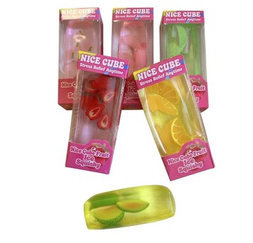 GNIOTEK SQUEEZE NICE CUBE FRUIT 17CM A"6 7306