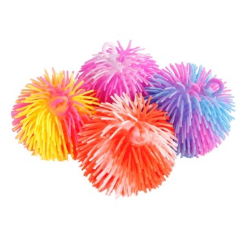 PIŁKA KOLCZATKA MULTIKOLOR 15CM 4 RODZAJE 7104